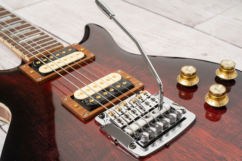 ALBERTA_Custom_Guitare_du_luthier_francais_De_Leeuw_Guitars_Paris_Made_in_France_Luthier_Guitar_Maker_France_Neck_Through_Manche_Traversant