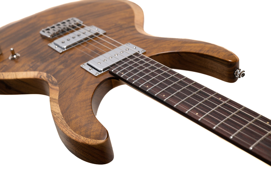 MV Maple/Walnut 2023 - Golden Phoebe - Unique piece