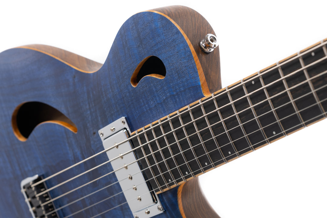 La_Nina_Deep_Blue_De_Leeuw_Guitars_Luthier_Français