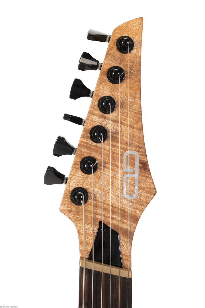 MS6_multi_scale_custom_shop_head_front_close_up_De_Leeuw_Guitars_Paris_Made_in_France_Luthier_Guitar_Maker_France_Neck_Through_Manche_Traversant