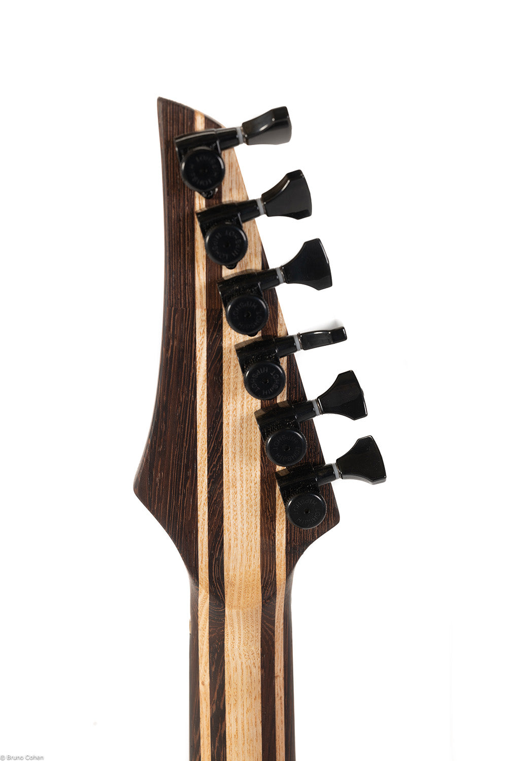 MS6_multi_scale_custom_shop_head_back_close_up_De_Leeuw_Guitars_Paris_Made_in_France_Luthier_Guitar_Maker_France_Neck_Through_Manche_Traversant