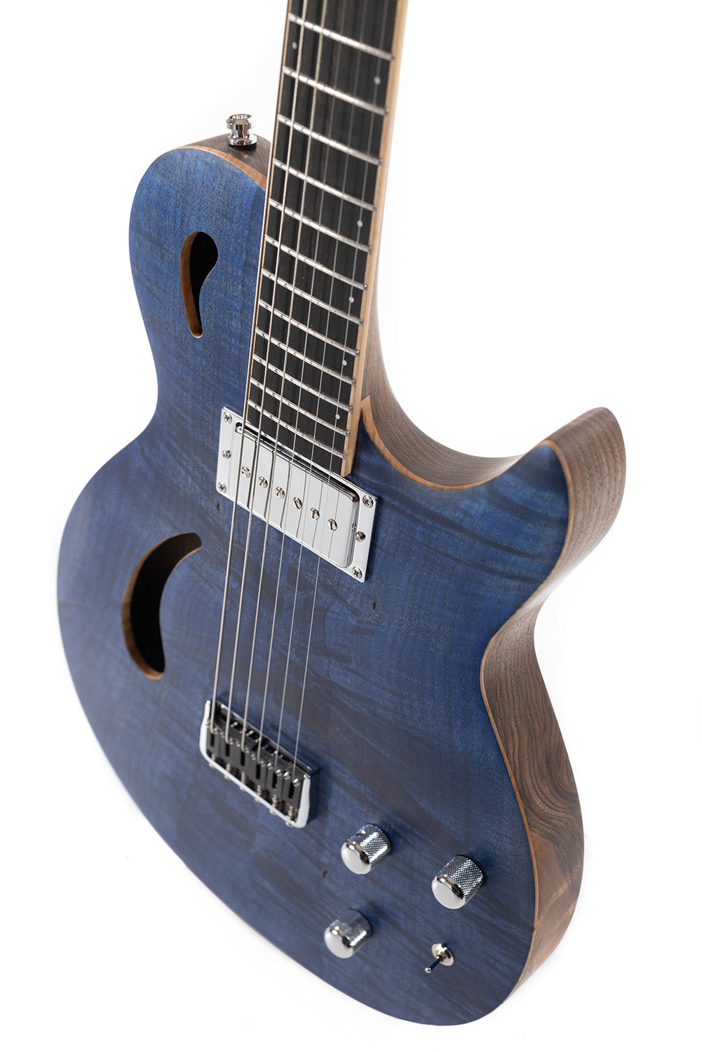 Nina_Guitar_Deep_Blue_close_up_side_front_De_Leeuw_Guitars_Paris_Made_in_France_Luthier_Guitar_Maker_France_Neck_Through_Manche_Traversant