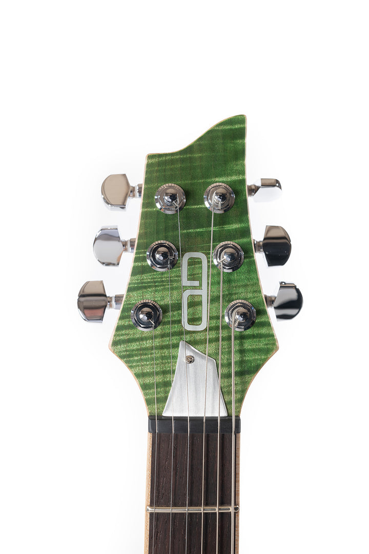 SC_Walnut_Maple_Green_Iguana_Front_Head_Close_Up_De_Leeuw_Guitars_Paris_Made_in_France_Luthier_Guitar_Maker_France_Neck_Through_Manche_Traversant