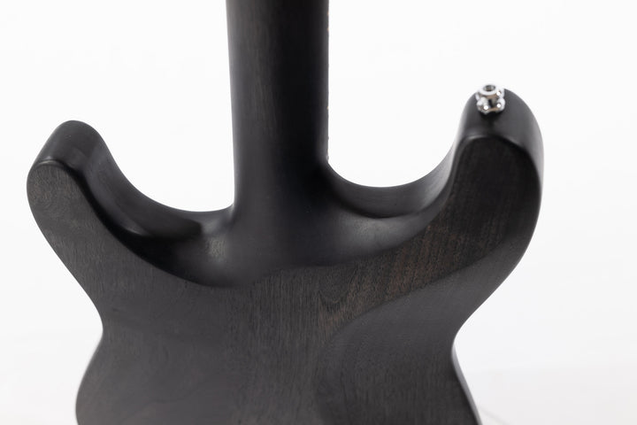 ST_Full_Walnut_Black_Bird_Back_neck_body_close_up_De_Leeuw_Guitars_Paris_Made_in_France_Luthier_Guitar_Maker_France_Neck_Through_Manche_Traversant
