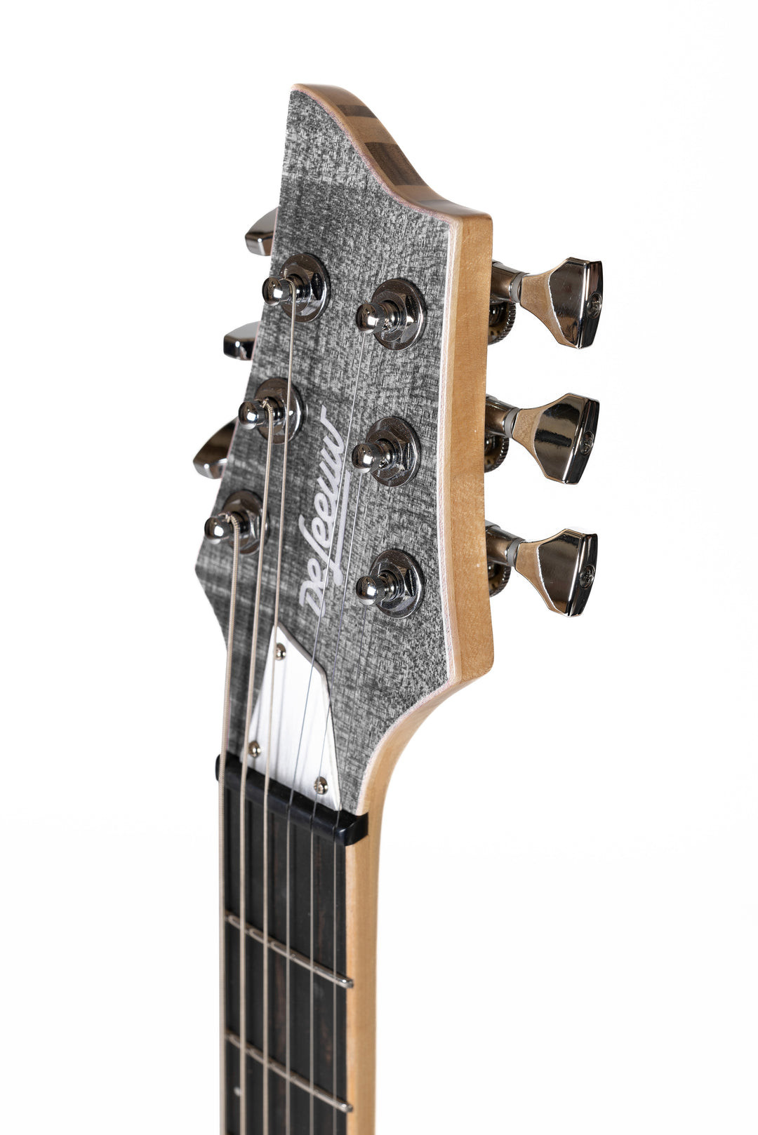    Nina_Guitar_Parisian_Gray_Glossy_Varnish_Close_Up_Head_Side_1_De_Leeuw_Guitars_Paris_Made_in_France_Luthier_Guitar_Maker_France_Neck_Through_Manche_Traversant