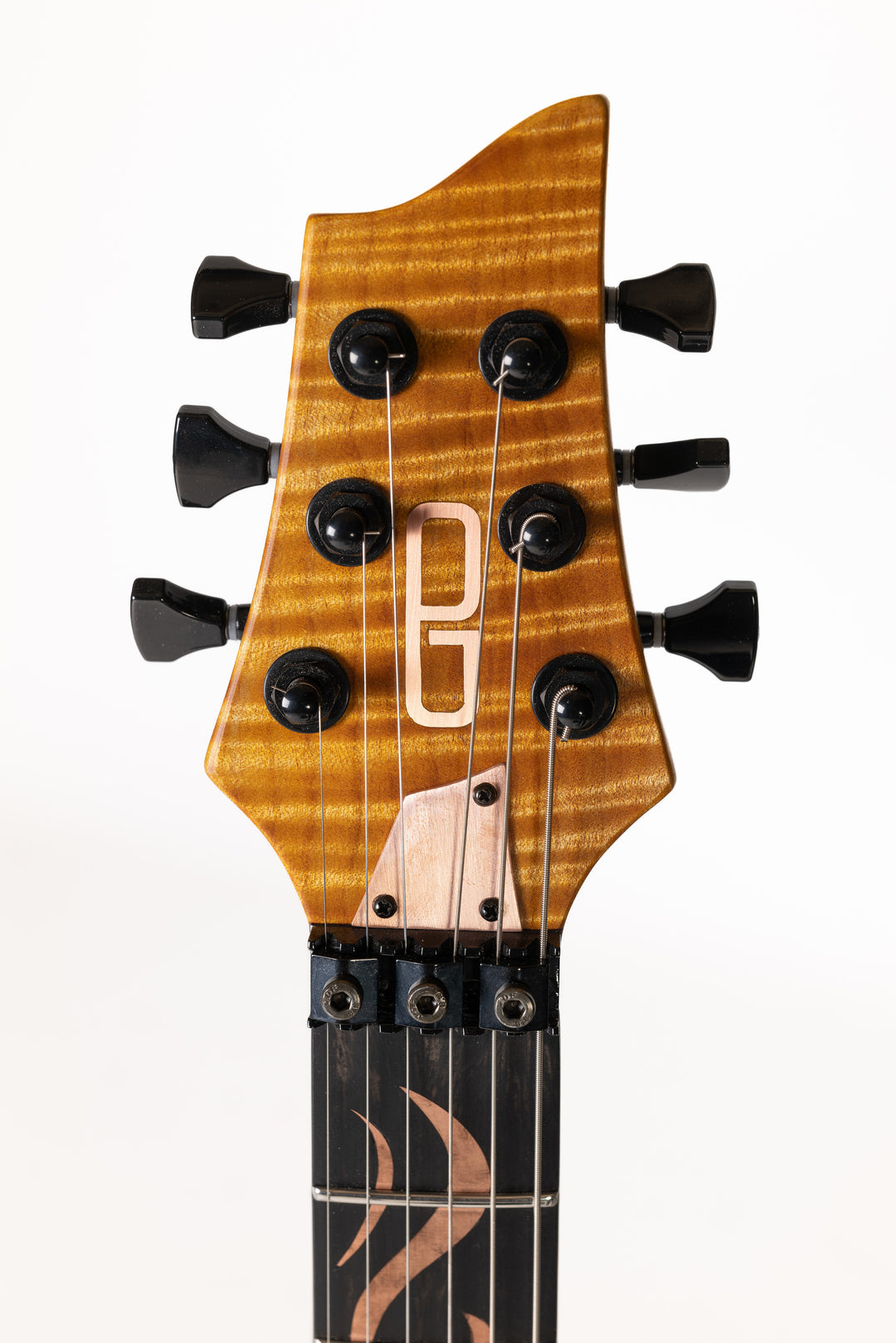     SC_Guitar_Back_Close_Front_Head_Custom_Shop_De_Leeuw_Guitars_Paris_Made_in_France_Luthier_Guitar_Maker_France_Neck_Through_Manche_Traversant